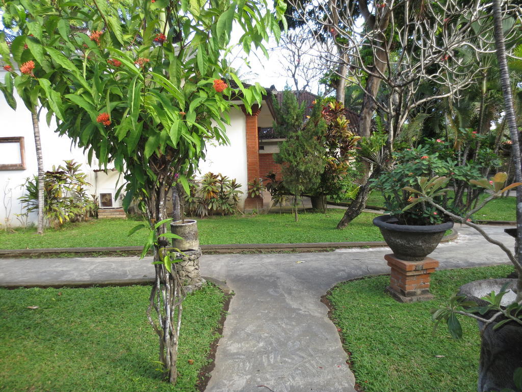 Laghawa 3* Sanur (Bali)
